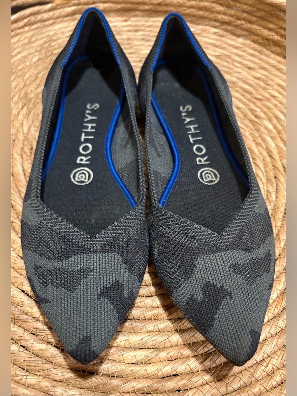 Rothy’s The Point Dark Grey Camo Ballet Flats - Pointed Toe Slip-On Design 7.5 - Picture 4 of 9